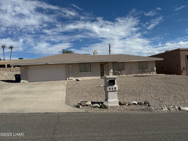 lafig's tweet photo. 📣TODAY'S LISTINGS... 5 all NEW residential, condo, land and commercial listings posted in the last 24 hours. 👏 Pics below.

https://t.co/hDpwyJzFPC

Call me 928-855-9781

#havasurealestate #havasurealtor #havasurealtors #buyhavasu #lisaturner #selmanandassoc https://t.co/MRaryXy7YQ