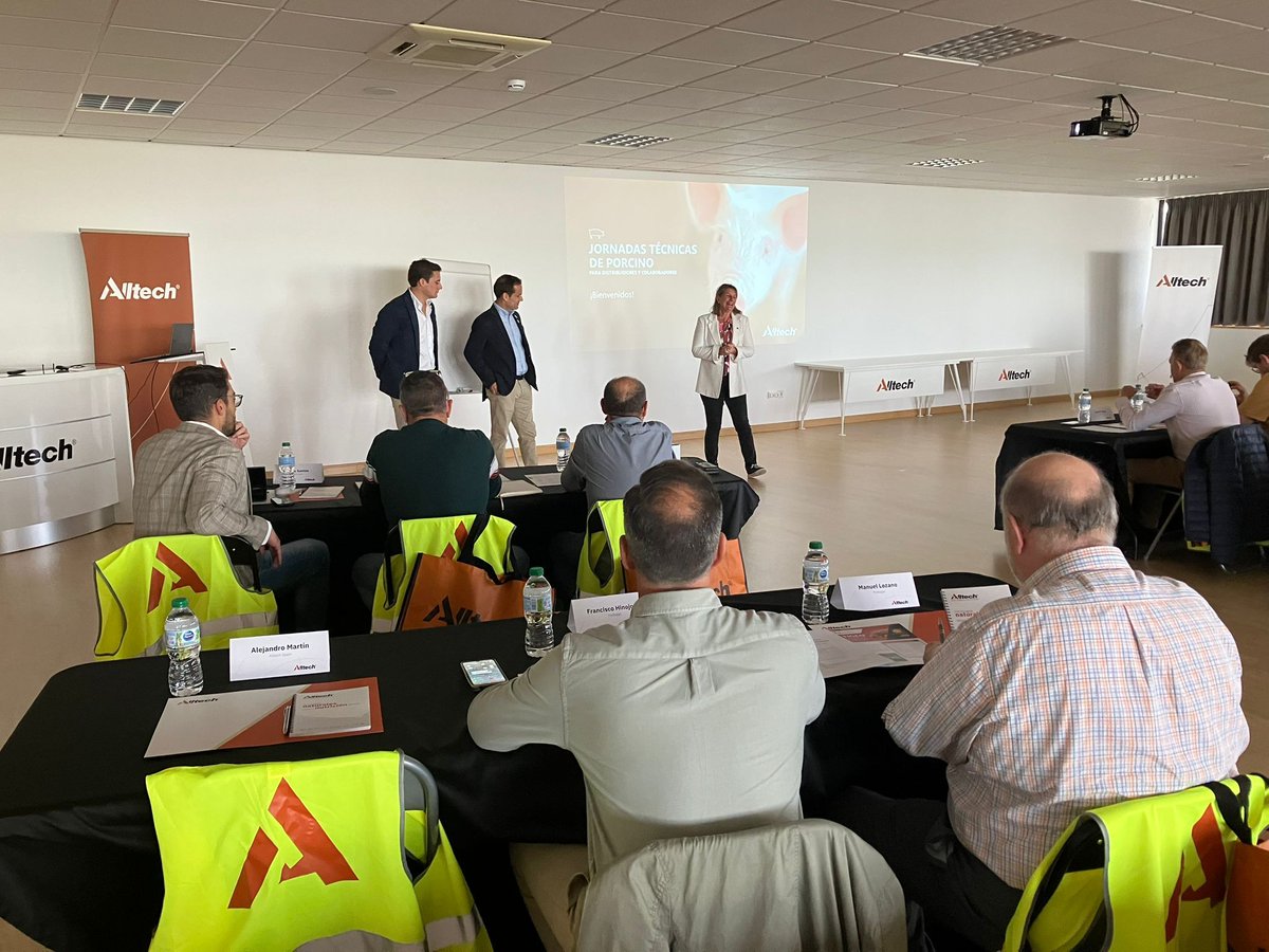 🐖 Ayer y hoy celebramos en Almoguera (Guadalajara) las I Jornadas Técnicas de Porcino para distribuidores y colaboradores 🧑‍🌾 

Repasamos nuestras tecnologías, sus beneficios y cómo contribuyen a una producción más eficiente y sostenible 🙌 

¡Gracias a todos los asistentes! 🔝