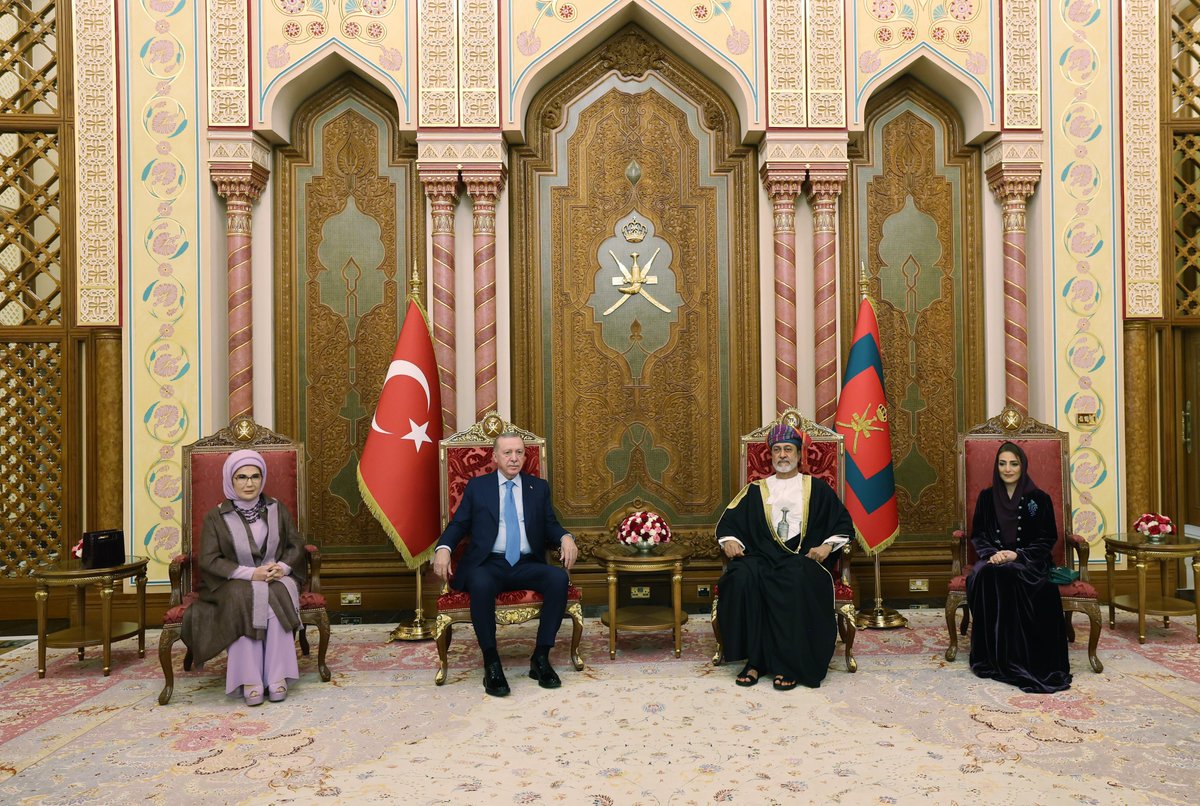 Akparti's tweet photo. Cumhurbaşkanımız Sayın Recep Tayyip Erdoğan, Umman Sultanı Heysem bin Tarık ile bir araya geldi. https://t.co/bMkP2PvZgl