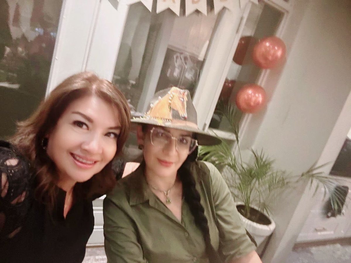 Dios bendiga siempre tu vida mi querida ⁦<a href="/LlanosAcuna/">Martha Acuña Llanos</a>⁩ gracias por siempre gracias por ser tú y jamás soltarme en las buenas y las malas y las más peores te quiero! Feliz cumpleaños