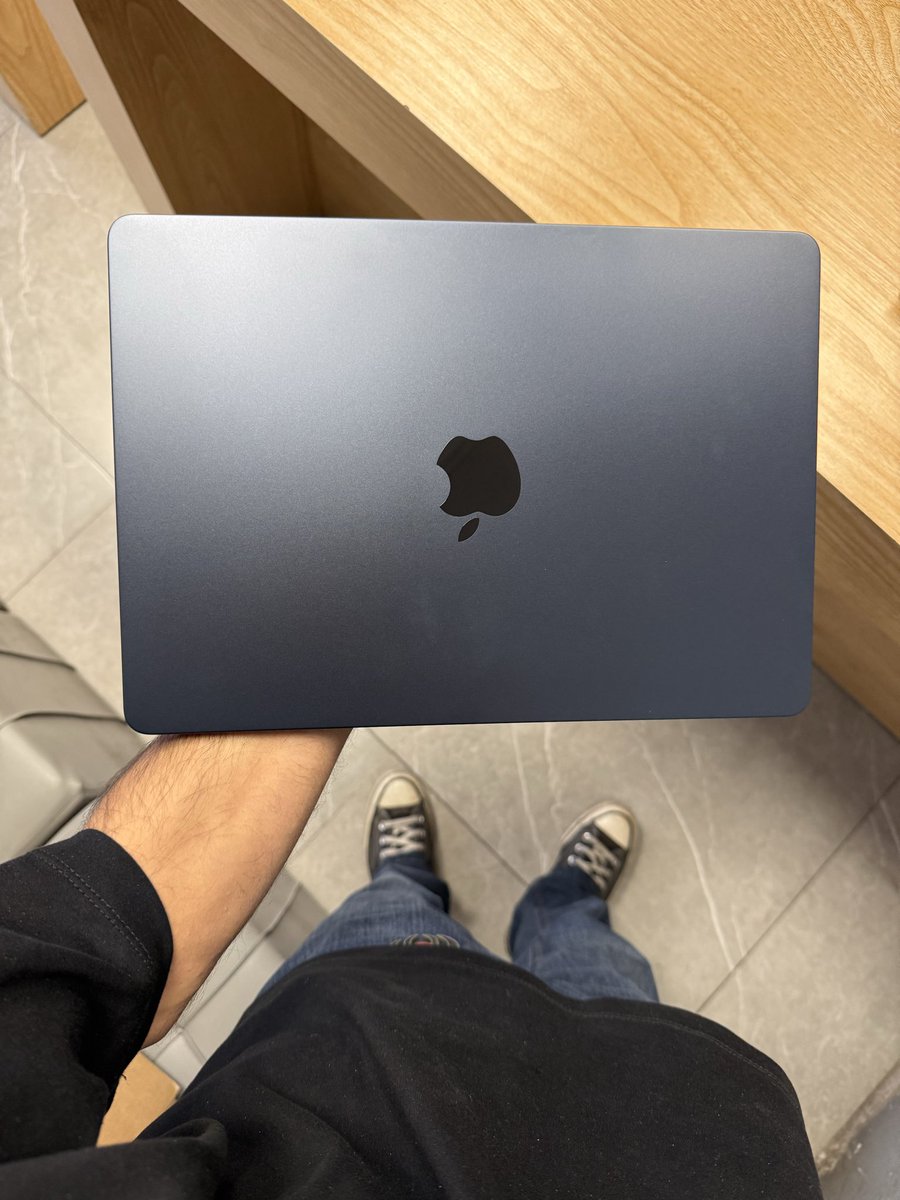 stdanixam's tweet image. مهاجرت به M4 Air Midnight واقعاً تصمیم خوبی بود