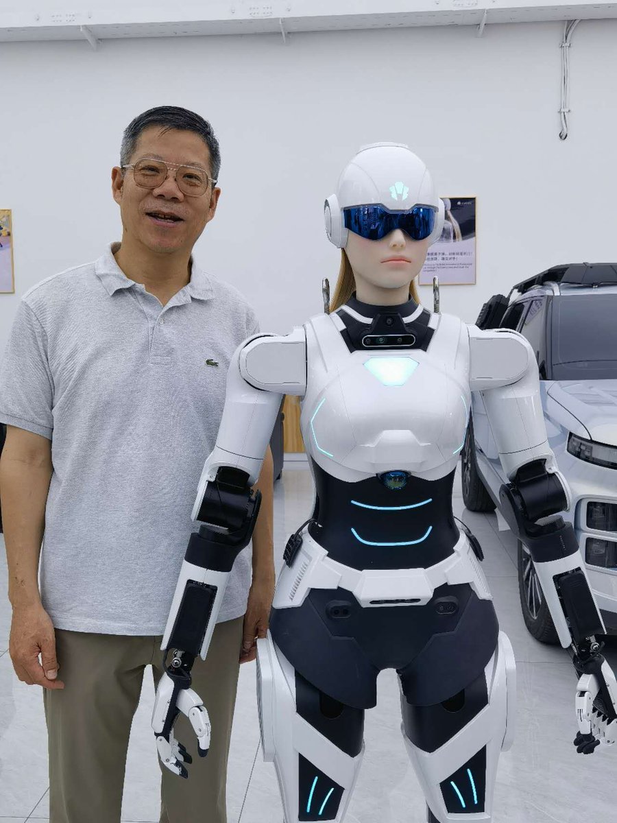CCGBelfast's tweet image. During a recent visit to Anhui, I had a close encounter with cutting-edge robotics. A glimpse into China’s rapidly advancing AI &amp;amp; automation industry. #ChinaTech #Anhui #Robotics