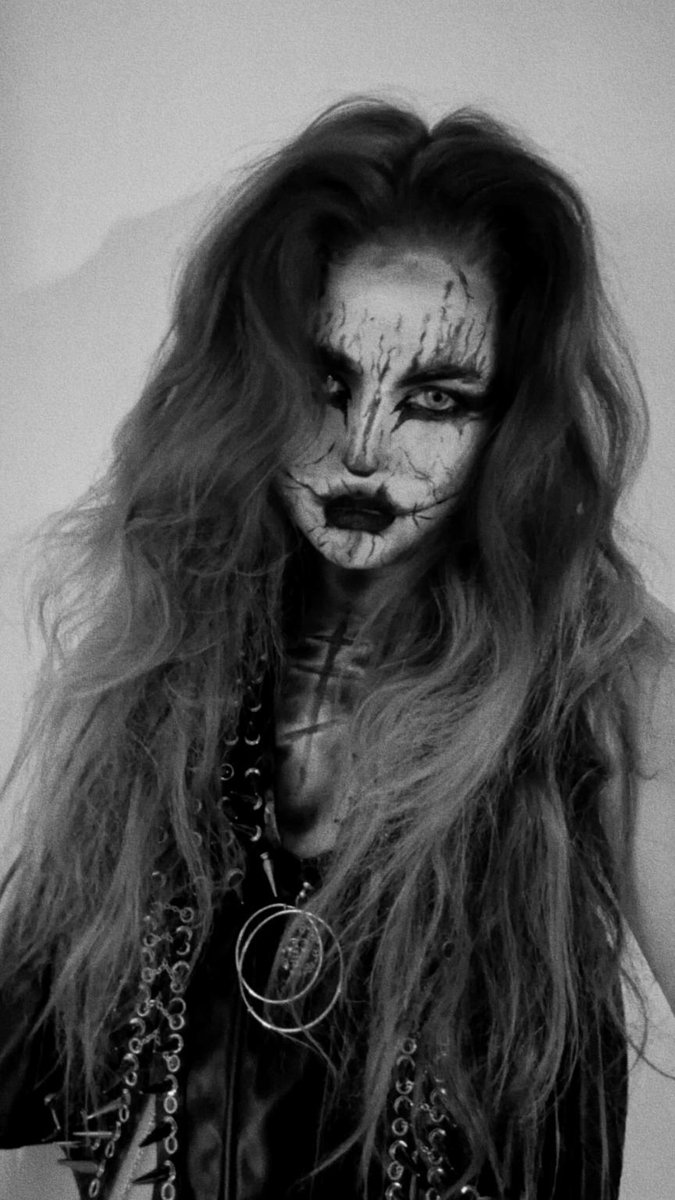 Immortallcorpse's tweet photo. https://t.co/f1w06VZWCT
🖤🔥⸸🖤🕯️💀
🖤⸸𝕮𝖗𝖊𝖉𝖎𝖙𝖘: kaytril  🖤🕯⸸
#immortall_corpsepaint666
#corpsepaint #vampiregoth 
#gothfashion #gothicgirl
#gothmodel #gothgoth
#gothmakeup #gothicmetal https://t.co/mMzLF0i5Wn