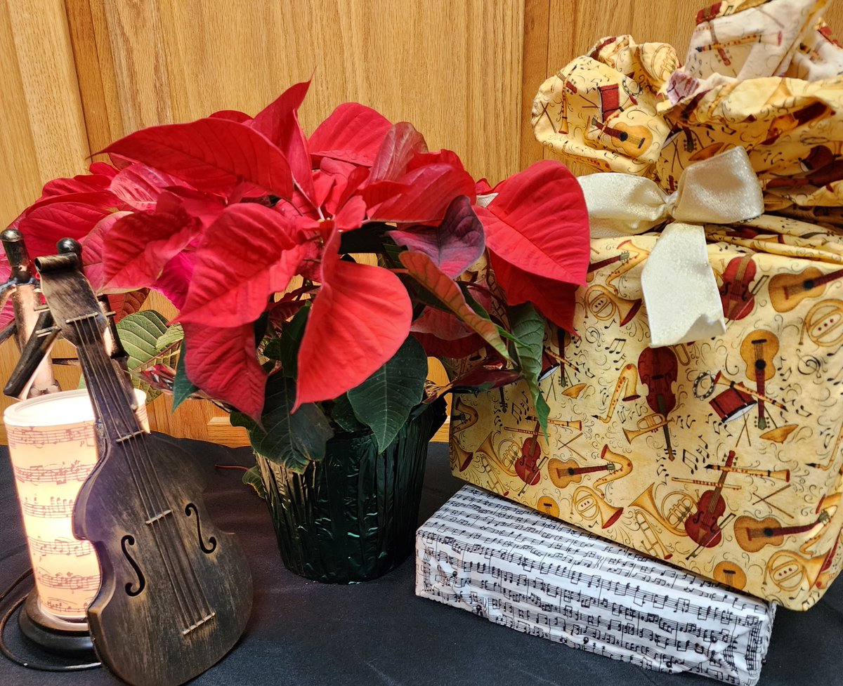 AshlandSymphony's tweet photo. Holiday Pops tickets on sale! - https://t.co/uBvTfKqViq https://t.co/TQSjPyZQVq