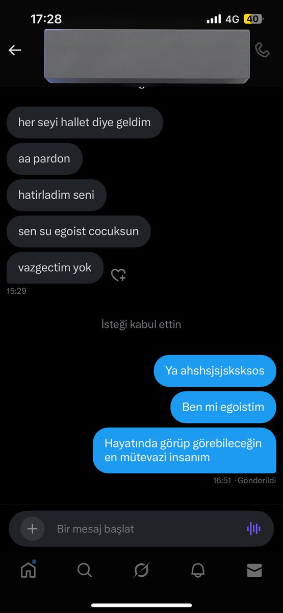 Arkadaşlar haksız mıyım 
Ben egoist mi duruyorum dışardan bakınca
