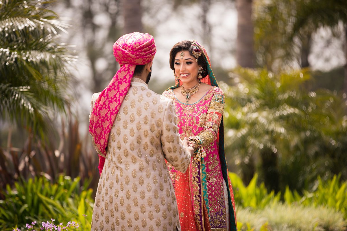 The first look is one of the most emotional moments of any wedding day. Learn how to plan, direct, and capture that once-in-a-lifetime reaction with our complete First Look Guide: buff.ly/KoKJsuN