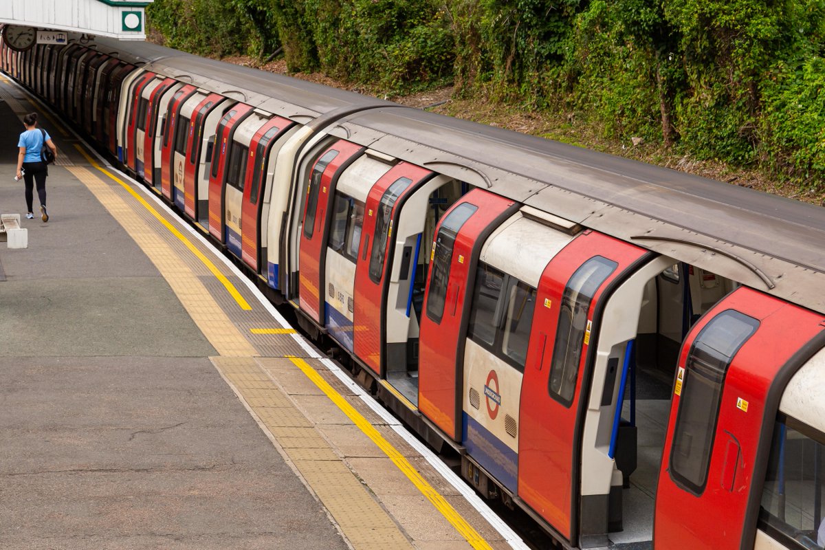 TfL tweet media