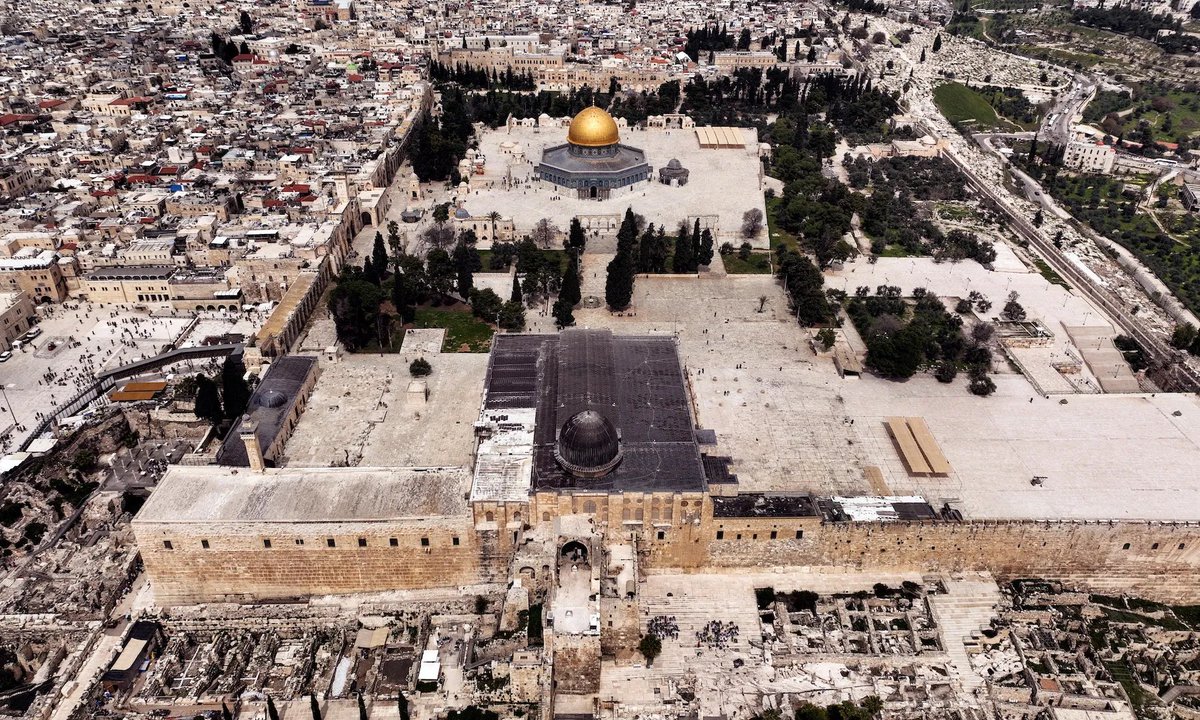 The Jerusalem Governorate warns of the risk of parts of Al-Aqsa Mosque collapsing due to ongoing Israeli excavations beneath it, which threatens the safety of the most important historical and Islamic site for Muslims worldwide.