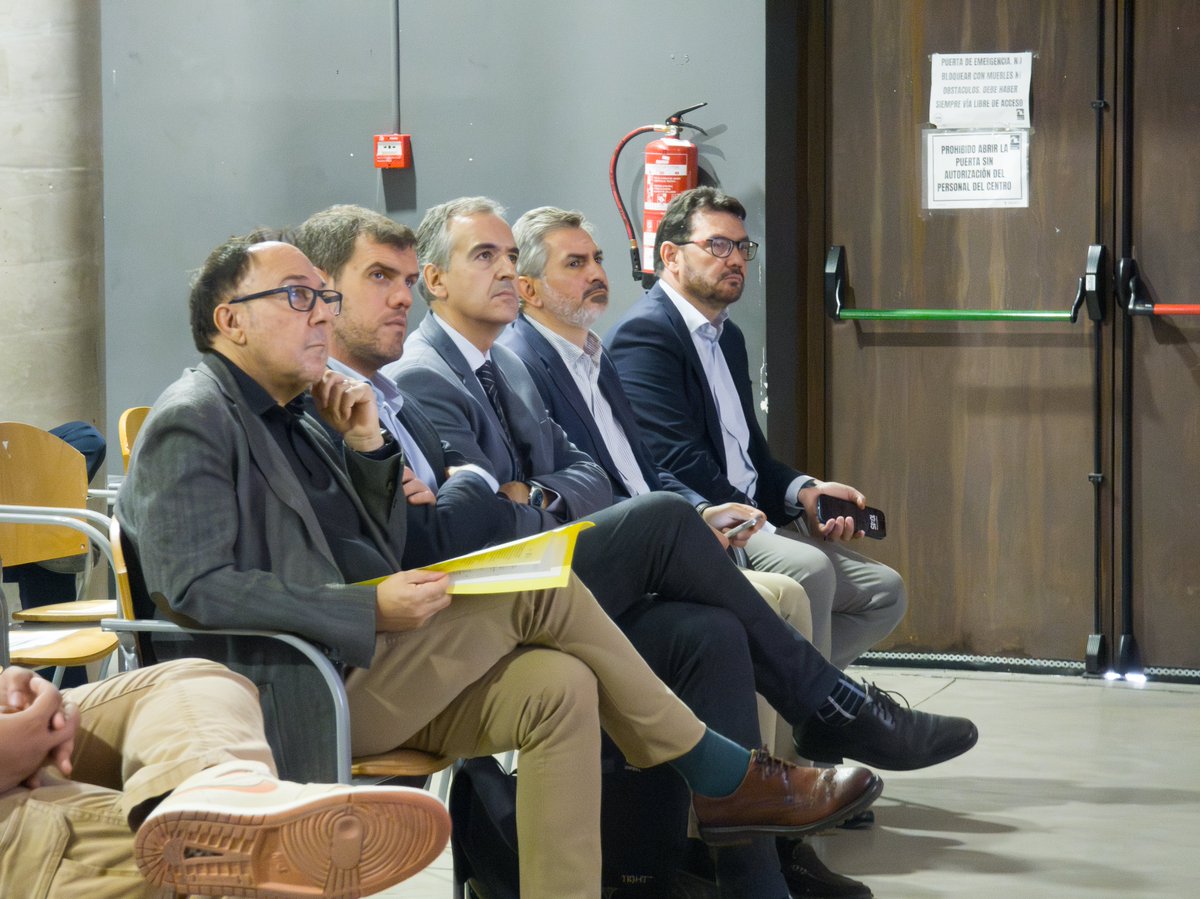 FRAVM's tweet image. Hoy el Área de @EmpleoFRAVM ha celebrado la segunda edición del #FutureLab en el CJ El Sitio de Mi Recreo, un encuentro enfocado en la inserción laboral de personas de +45 años.

El #TalentoSenior aporta un gran valor a las empresas. 💼Confía en tu experiencia, #EstásJustoATiempo