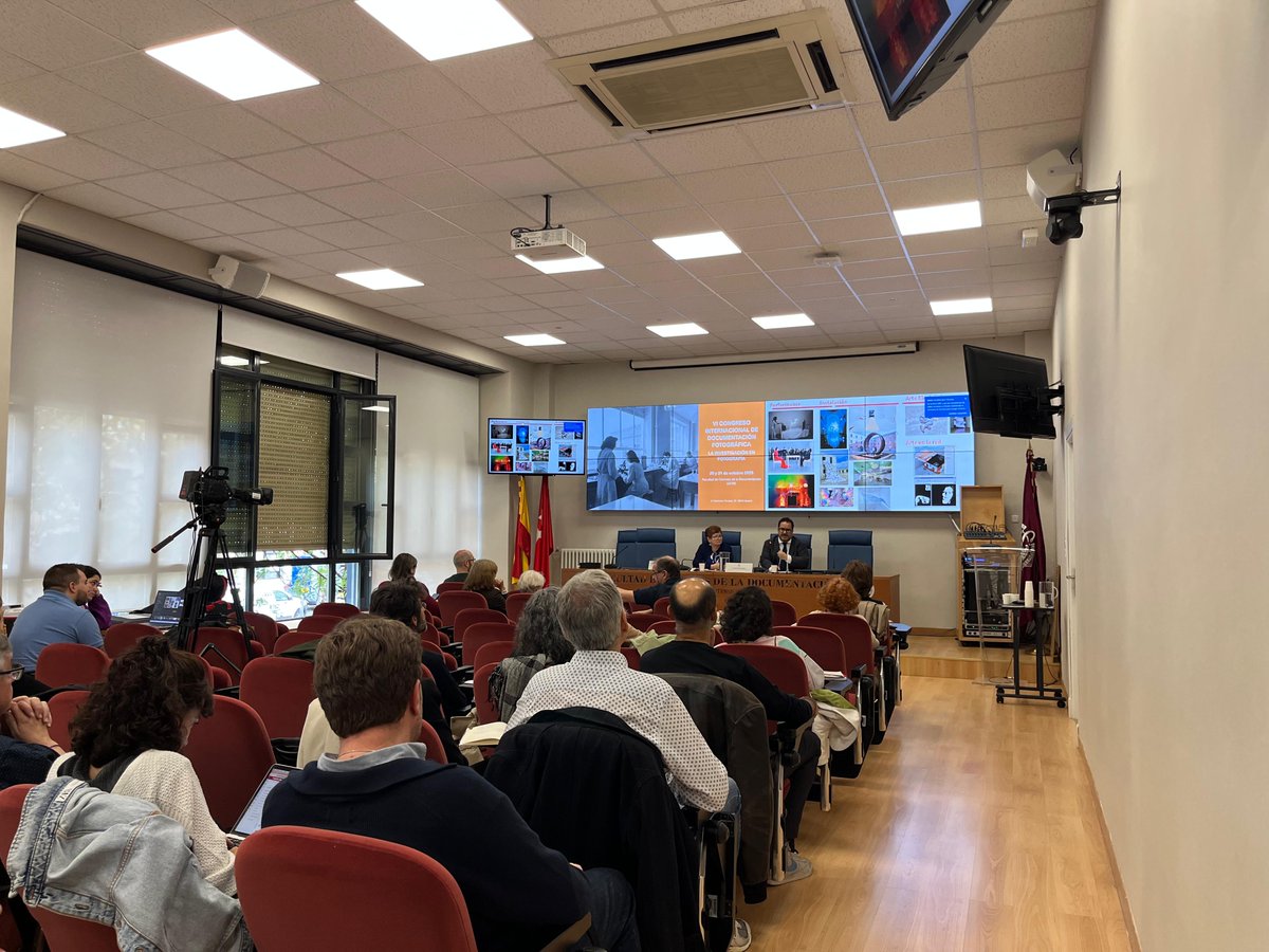 Nuestro compañero Javier Fuente Ramos, director de socios y comunicación de VEGAP, participó ayer en el VI Congreso Internacional de Documentación Fotográfica, que organizado por el grupo de investigación FOTODOC se celebró en la Facultad de Ciencias de la Documentación de la UCM