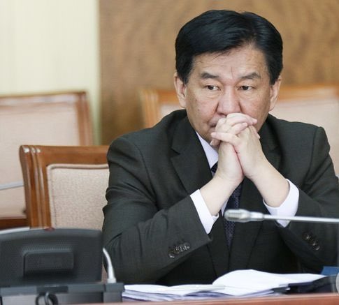 Энэ нөхөр өнөөдөр шүүхийн болон шүүгчийн хараат бус байдалд халдсан шүү!