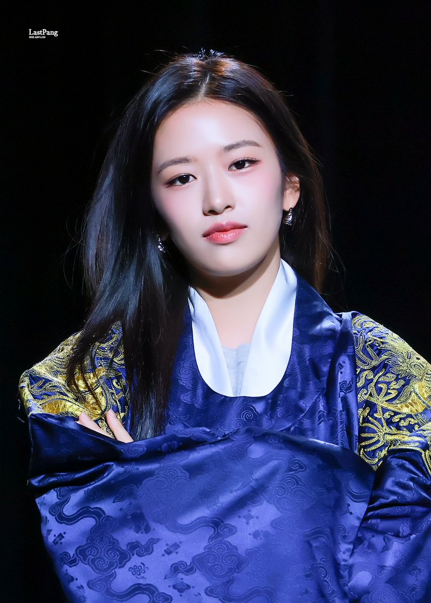 20251019 (2)
#아이브 #IVE #안유진 #AnYujin #유진 #Yujin 
#2025MAMAVOTE