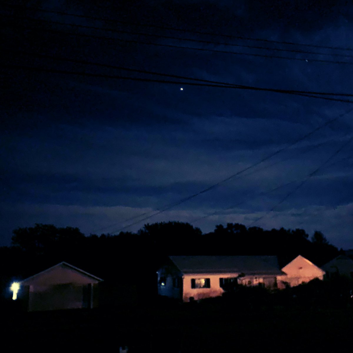 VAULTOFDSCVRIES's tweet image. VOD-033

Florida Rains &amp;amp; 2000MC - Shelter in Place

Signalwave veteran and newcomer team up to give us an atmospheric and bone-chilling split album at Vault of Discoveries! Digital out now! Tapes release this Friday 10/24 @ 8:30am PST

CODES: dlcm.app/vaultofdiscove…