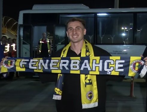 Fb tarihinin en faydalı transferi:

-her an skor yapma ihtimali var
-istatistiklerini rakip taraftarlar yazdığı için başka uygulamaya bakmaya gerek duymuyoruz
-tahinli kabak tatlısı seviyor
-rodrymail yüksekin de moralini yükseltiyo ekstra katkı alıyoruz 
seviyoruz ya..