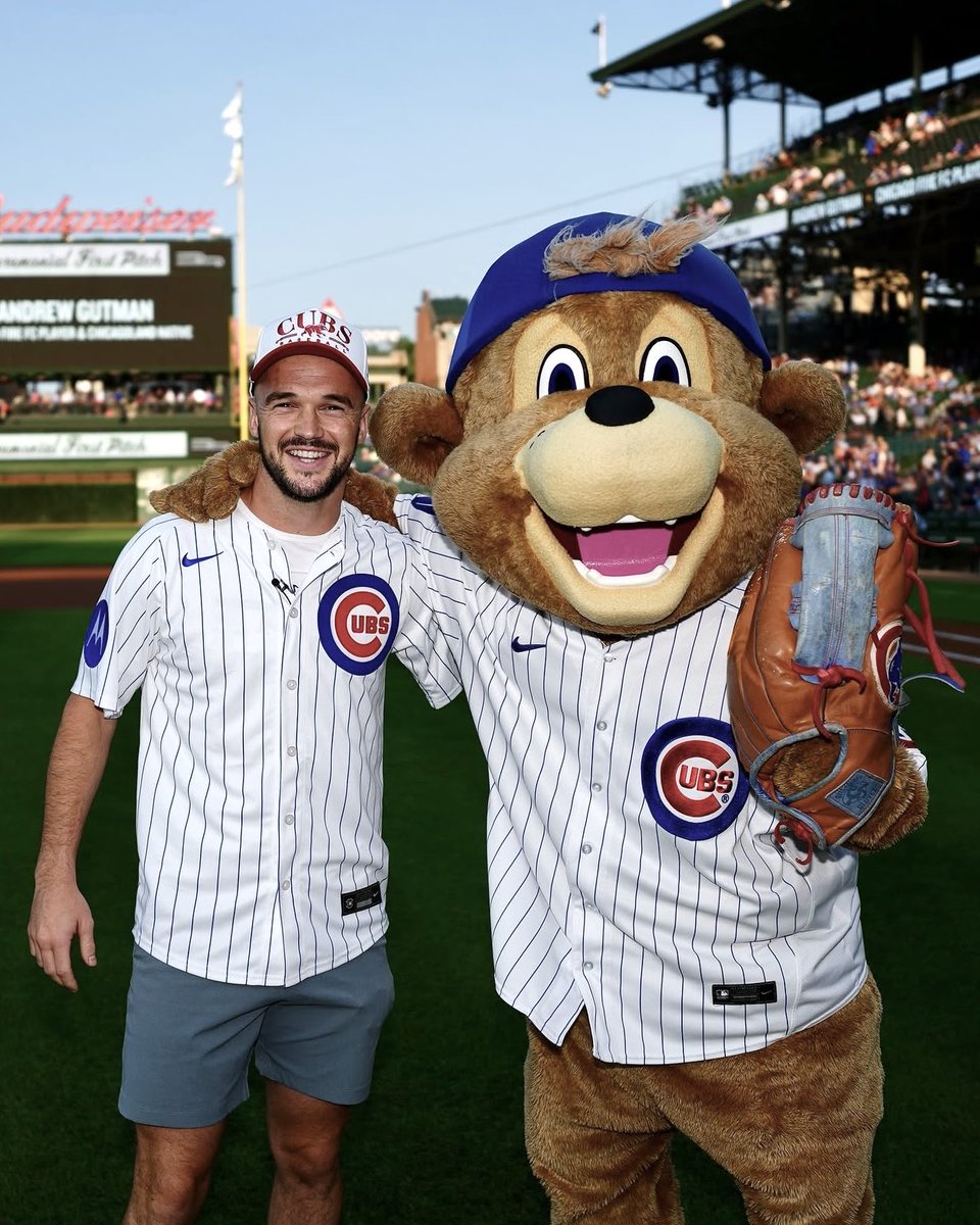 Cubs's tweet photo. Good luck in the playoffs, @ChicagoFire! https://t.co/bg4bOKmWGj