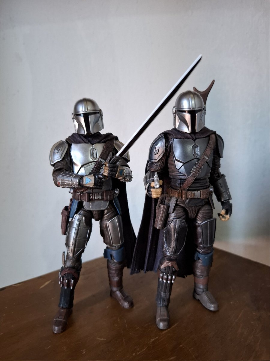 ElasToro7's tweet image. Custom Black series The Mandalorian 
Repaint and cape.
Morenon My Instagram @ghoul_customs_