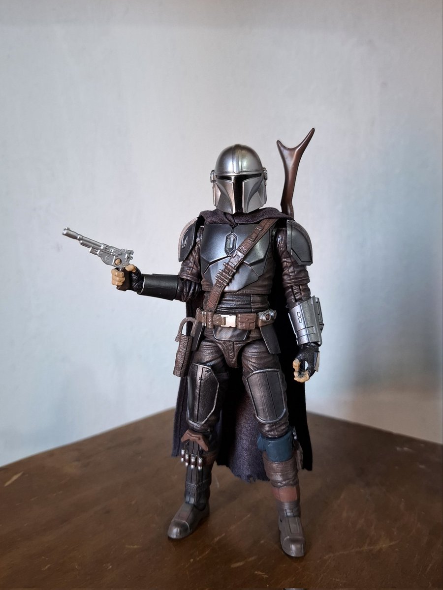 ElasToro7's tweet image. Custom Black series The Mandalorian 
Repaint and cape.
Morenon My Instagram @ghoul_customs_