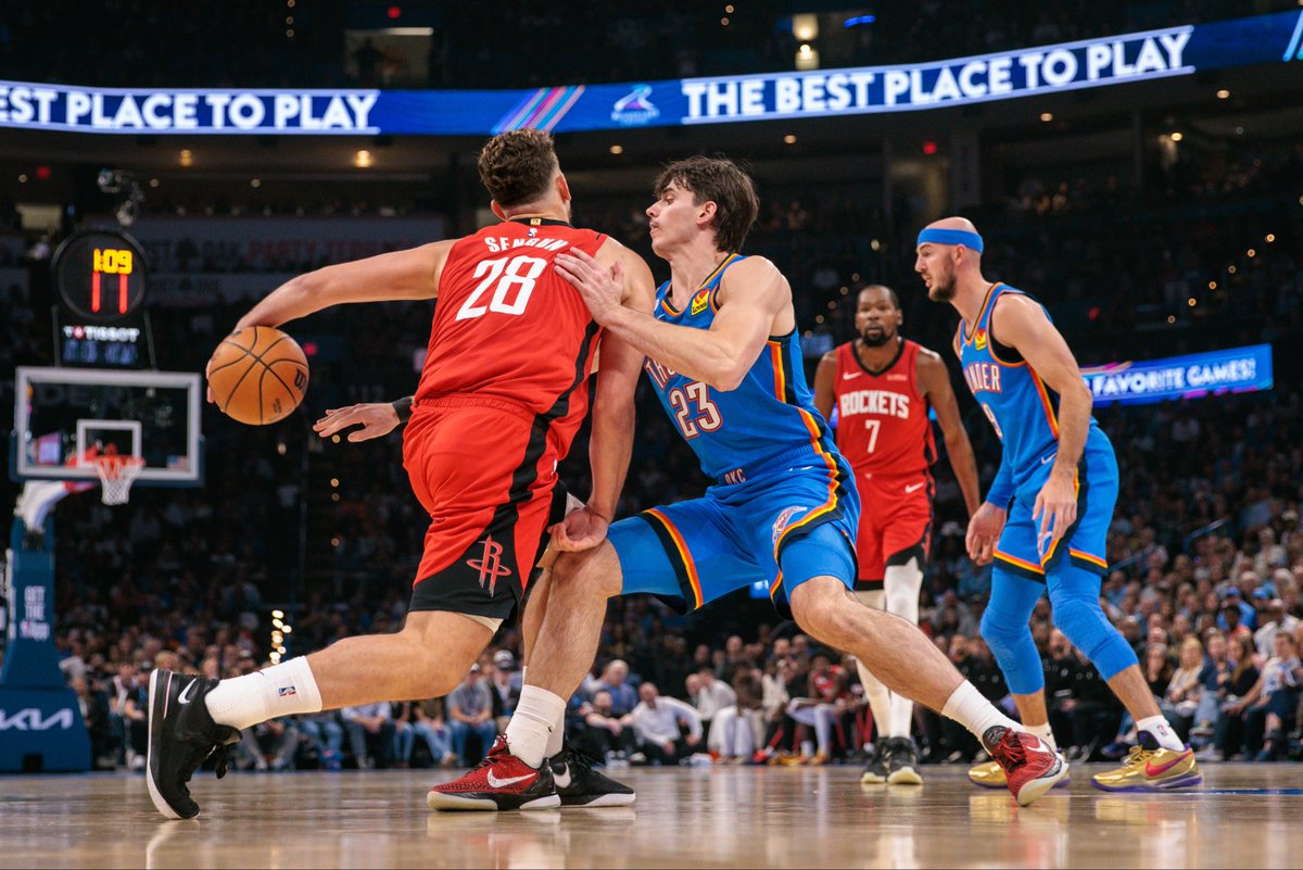 BronchosMBB's tweet image. History for Lafayette Jeff Basketball.
Brooks Barnhizer officially becomes the first Broncho to take the floor in an NBA game.