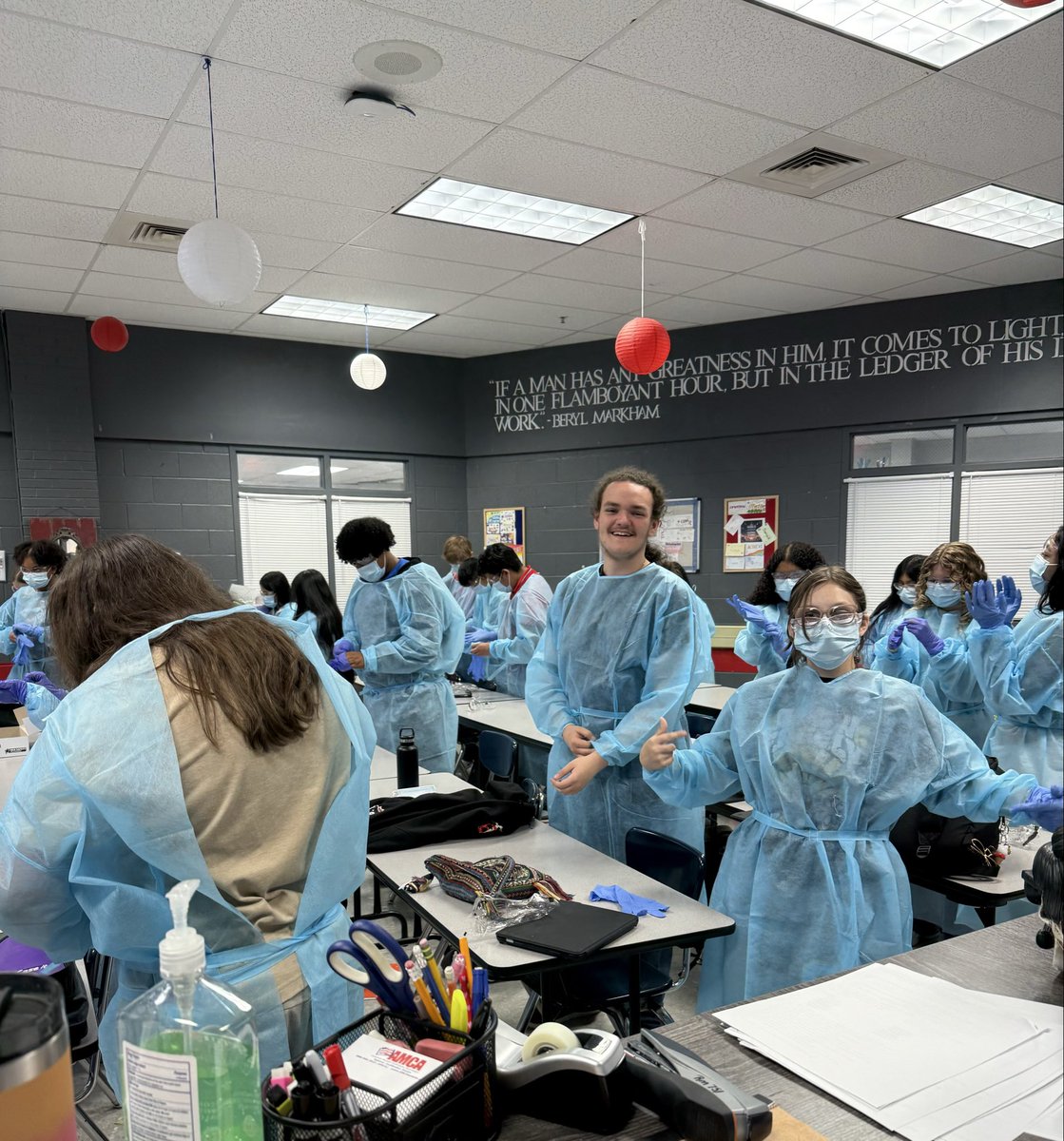 CCSRaiderHSE's tweet image. CHS Health Science students learning about Isolation Precautions, donning, & doffing PPE