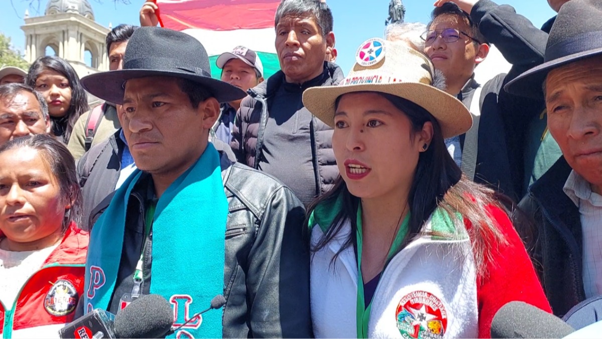 Agencia de Noticias Fides (@noticiasfides) on Twitter photo ๐ต #GrupoFides | #ANF #Polรญtica ๐๐ฅ ๐๐ฌ๐ญ๐ข๐ฅ๐จ ๐๐๐ฅ ๐๐๐, ๐๐ฉ๐๐ซ๐๐๐๐ง ๐ ๐ซ๐ฎ๐ฉ๐จ๐ฌ ๐ช๐ฎ๐ ๐๐ข๐๐๐ง ๐ก๐๐๐๐ซ ๐๐ฉ๐จ๐ฒ๐๐๐จ ๐๐ฅ ๐๐๐ ๐ฒ ๐๐๐ฌ๐๐ญ๐๐ง ๐ฅ๐๐ฌ ๐ฉ๐ซ๐ข๐ฆ๐๐ซ๐๐ฌ ๐ฉ๐ฎ๐ ๐ง๐๐ฌ ๐ฉ๐จ๐ซ ๐ฉ๐๐ ๐๐ฌ
Lea la nota aquรญ ๐ acortar.link/dZN9CO ๐ต #GrupoFides | #ANF #Polรญtica ๐๐ฅ ๐๐ฌ๐ญ๐ข๐ฅ๐จ ๐๐๐ฅ ๐๐๐, ๐๐ฉ๐๐ซ๐๐๐๐ง ๐ ๐ซ๐ฎ๐ฉ๐จ๐ฌ ๐ช๐ฎ๐ ๐๐ข๐๐๐ง ๐ก๐๐๐๐ซ ๐๐ฉ๐จ๐ฒ๐๐๐จ ๐๐ฅ ๐๐๐ ๐ฒ ๐๐๐ฌ๐๐ญ๐๐ง ๐ฅ๐๐ฌ ๐ฉ๐ซ๐ข๐ฆ๐๐ซ๐๐ฌ ๐ฉ๐ฎ๐ ๐ง๐๐ฌ ๐ฉ๐จ๐ซ ๐ฉ๐๐ ๐๐ฌ
Lea la nota aquรญ ๐ acortar.link/dZN9CO
