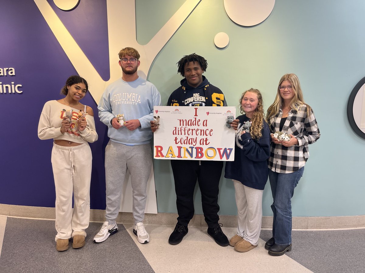 Streetsboro’s Captain’s Council members, Kenzie McIntosh, Cooper Richmond, Arthur Scott, Olivia Willard, Hazel Schoenherr delivered 200 stuffed animals to children at Rainbow, Babies and Children’s Hospital for the 15th consecutive year!