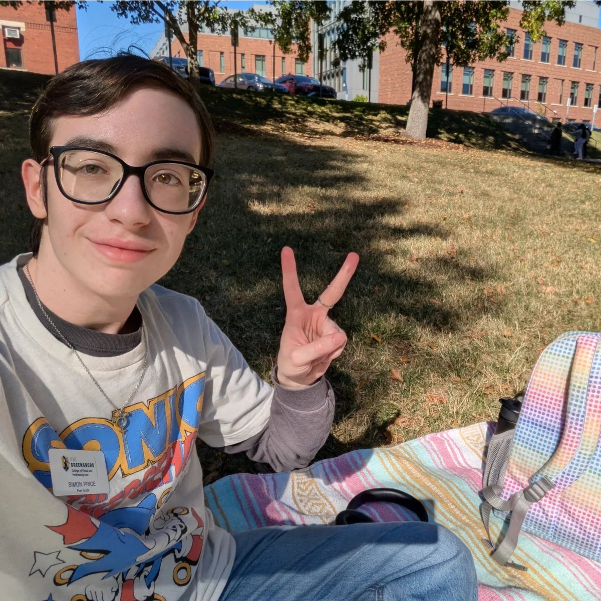cvpapeerguides's tweet image. Weather is great, so I'm at Foust Park for my monthly Peer Guide Hangout! Come stop by if you want to chat, ask me questions, or just say hi! 

I'll be out here until 5pm! 🌞

#uncg #uncgcvpa #peerguide