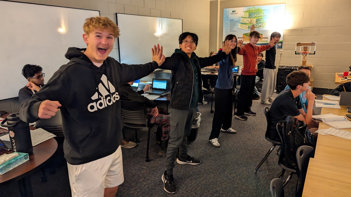 Students in my #MooreNorman #PLTW #Engineering class were learning about the difference between DC and AC electricity today.  We made a model of vibrating electrons (AC current) to help them understand.  Thanks, kids!