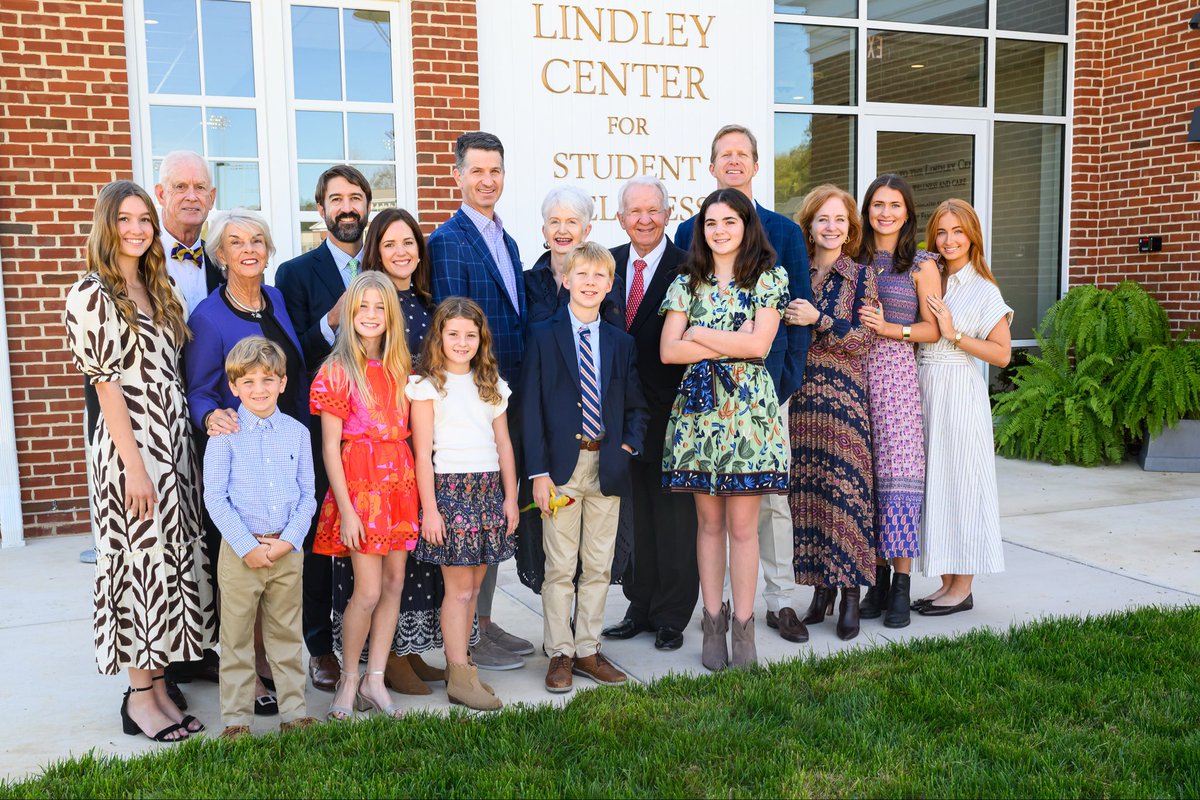 Washington and Lee University tweet media