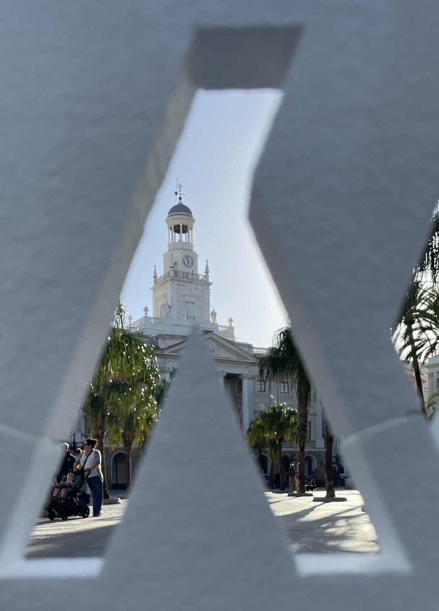 Lambda_World's tweet image. Looking forward to seeing you all at Cadiz tomorrow as #Lambdaworld25 kicks off in style. Bring your sun cream as the weather is glorious for October.
#Cadiz #functional_programming #Conference