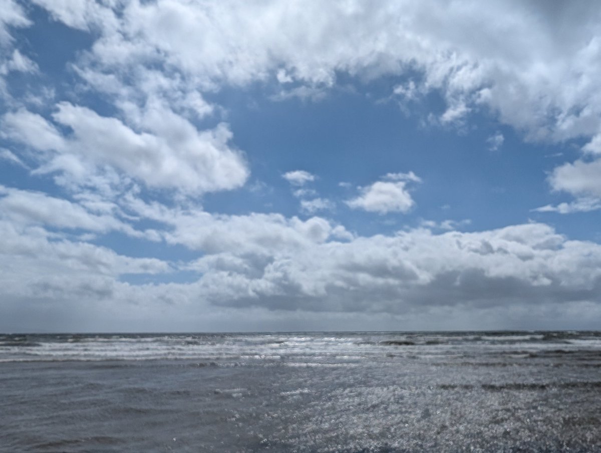 Missing those summer  days 

 #summer #blueskies #photography