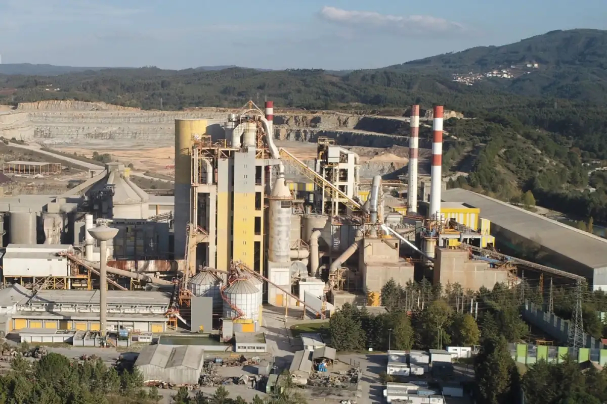 [Hormigón Sustentable] .<a href="/ficemcemento/">FICEM</a> propone una metodología para cuantificar el metano evitado por coprocesamiento de residuos en cemento. El metano es 27-80 veces más potente que el CO2 dentro de los gases de efecto invernadero, por lo que su impacto es más perjudicial. En ese