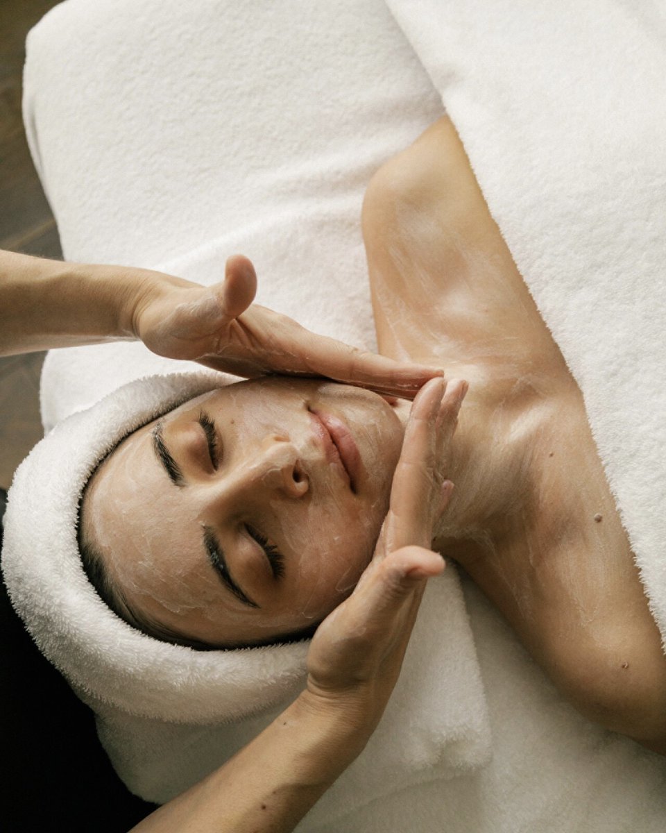 Revive, recharge, and renew with our Signature Healing Facial.

Inspired by Wyoming's geothermal waters and combined with Omorovicza’s "health through water" ethos, this treatment combines mineral-rich formulations and Hungarian massage brilliance,

bit.ly/4qtbLQ8