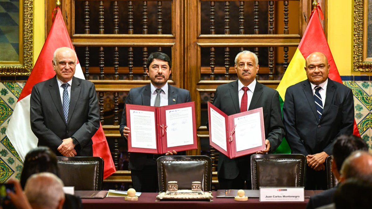#NoticiasTorreTagle | El Perú y Bolivia reafirmaron su vocación de integración y promoción de intercambio comercial. Suscribieron el Convenio de Gestión Comercial entre la Empresa Nacional de Puertos (Enapu) y la Administración de Servicios Portuarios de Bolivia. La suscripción