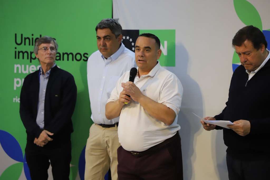 EN CINCO SALTOS, CUMPLIMOS CON OBRAS Y MEJORAS REALES

Seguimos acompañando a la ciudad junto al intendente Enrique Rossi, con hechos que se ven.

Entregamos aportes para reparar el pavimento de la Avenida Argentina y reacondicionar el Centro de Monitoreo 911. También firmamos el