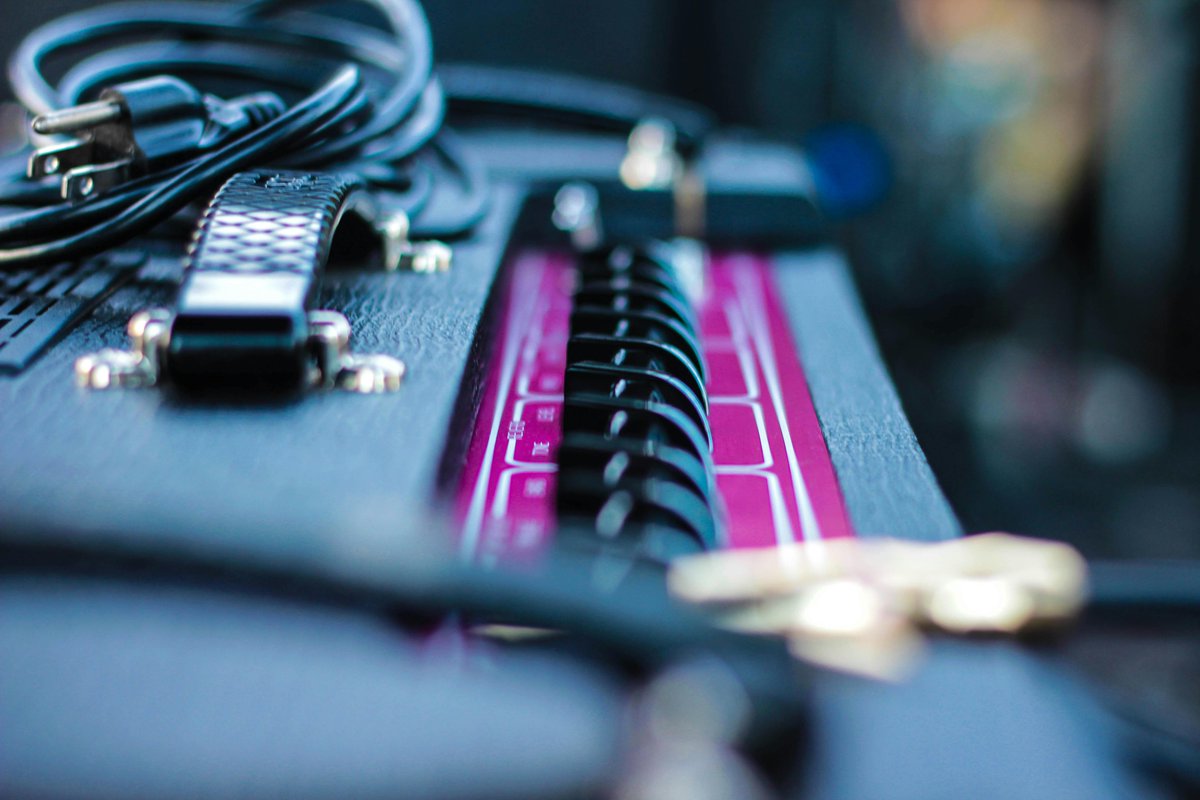 RobsMusicD64214's tweet photo. 🎹 Keys that inspire, sounds that move you. From compact controllers to full-size pianos, find your fit at Rob’s Music Den. 🎶✨
🛒 https://t.co/HEVzleWGAa
#RobsMusicDen #KeyboardGear #ShopNow https://t.co/hUNGsDyu5n