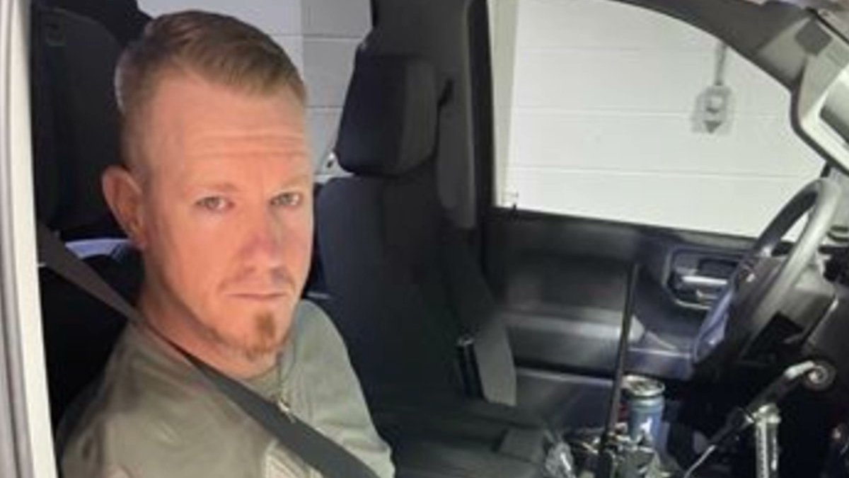 consequence's tweet image. Christian Musician who sang at Trump rally arrested on child pornography charges → cons.lv/y5XveM