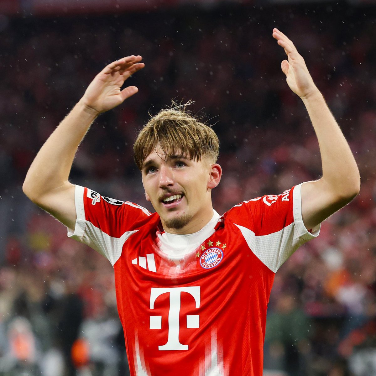 FabrizioRomano's tweet image. 🎞️🇪🇺 Marc Guiu becomes the youngest goalscorer ever in Chelsea history in the Champions League.
Lennart Karl becomes the youngest goalscorer ever in Bayern history in the Champions League.