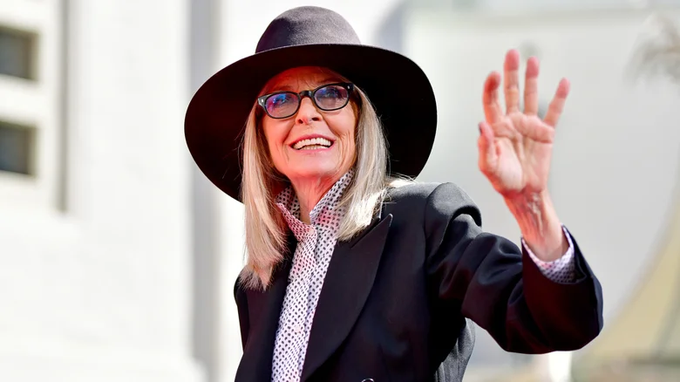 irisarchaki's tweet photo. Diane Keaton, 79, passed away on October 11 due to pneumonia. In her final days, she was surrounded by close family and kept her condition private. Just weeks before her passing, she took her 'dream home' off the market. 💔 #DianeKeaton https://t.co/UgE9Uasgv7