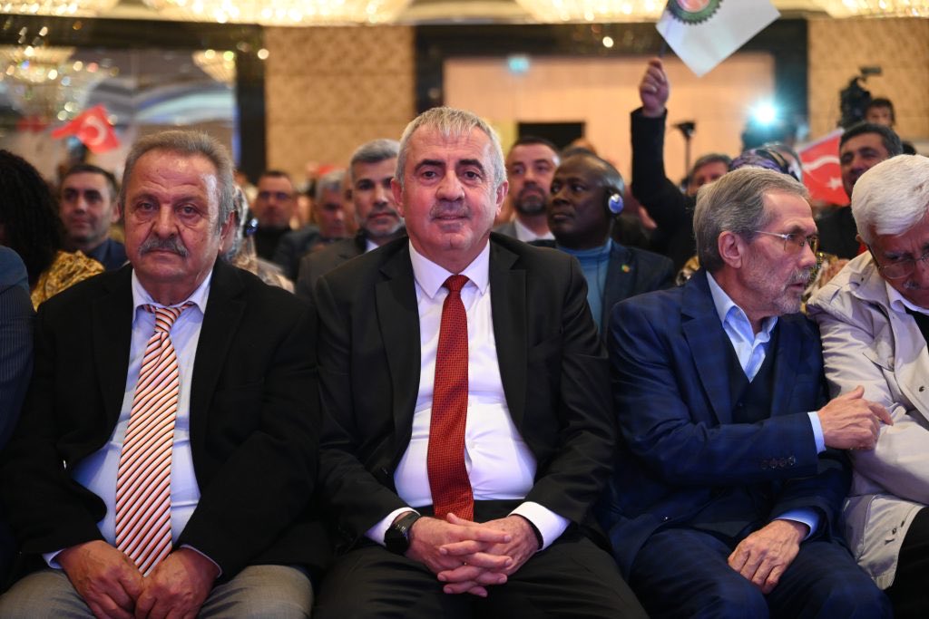 hizmetissendika's tweet photo. HAK-İŞ’TEN YARIM ASIRLIK YÜRÜYÜŞÜNE YAKIŞIR YILDÖNÜMÜ

EMEĞİN EVRENSEL GÜCÜ 50 YAŞINDA

Konfederasyonumuz HAK-İŞ, 50. Kuruluş Yıldönümü etkinlikleri kapsamında, 22 Ekim 2025 tarihinde, büyük HAK-İŞ teşkilatının yoğun katılımıyla kuruluş yıldönümünü coşkuyla kutladı.

Ayrıntılar 👇

https://t.co/WHljmn0RNc