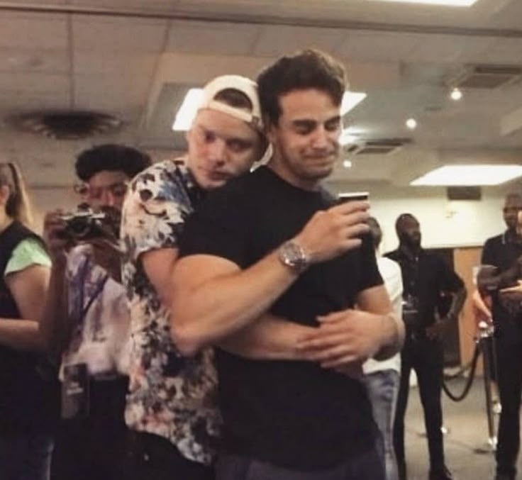 Dom Sherwood and Alberto Rosende 

#domsherwood #Albertorosende #jacelightwood #jacewayland #jaceherondale #simonlewis #Shadowhunters #Shadowhunterstv #mortalinstruments #jimon