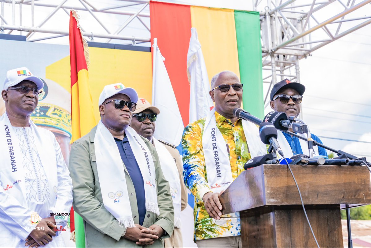 bahourykigna's tweet image. Au nom du Président de la République, nous avons posé la première pierre du pont unique de #Faranah, trait d’union entre les deux rives du fleuve Niger.
Faranah renaît et la Guinée avance, unie et tournée vers le #progrès. 
#EnsemblePourLaGuinée🇬🇳 
#Japon 
#Infrastructures…