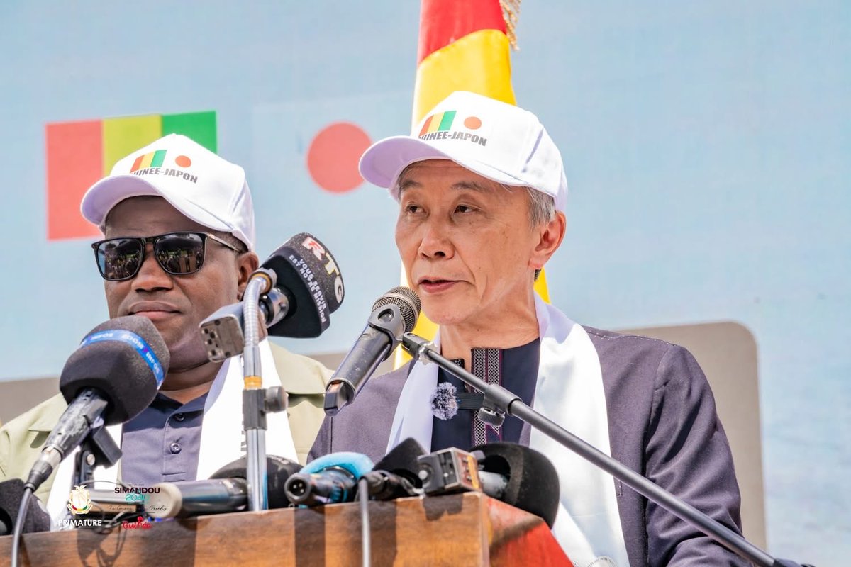 bahourykigna's tweet image. Au nom du Président de la République, nous avons posé la première pierre du pont unique de #Faranah, trait d’union entre les deux rives du fleuve Niger.
Faranah renaît et la Guinée avance, unie et tournée vers le #progrès. 
#EnsemblePourLaGuinée🇬🇳 
#Japon 
#Infrastructures…