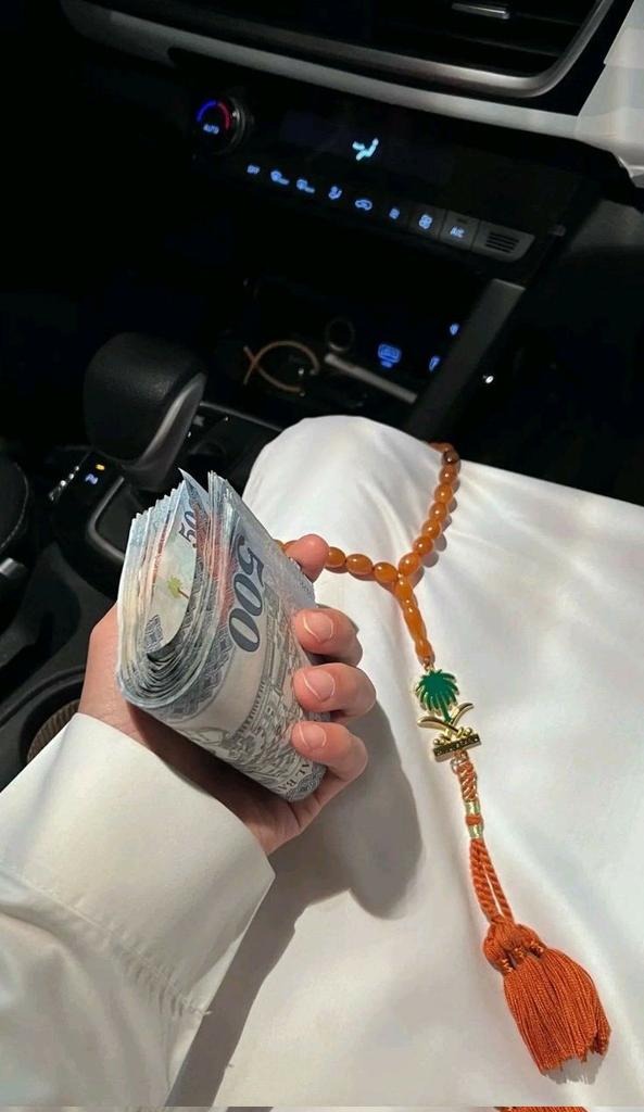 اللي عنده يقين بأن الله قادر على تغير الاحوال في ثانيه يضع 💓 
ويكتب يارب