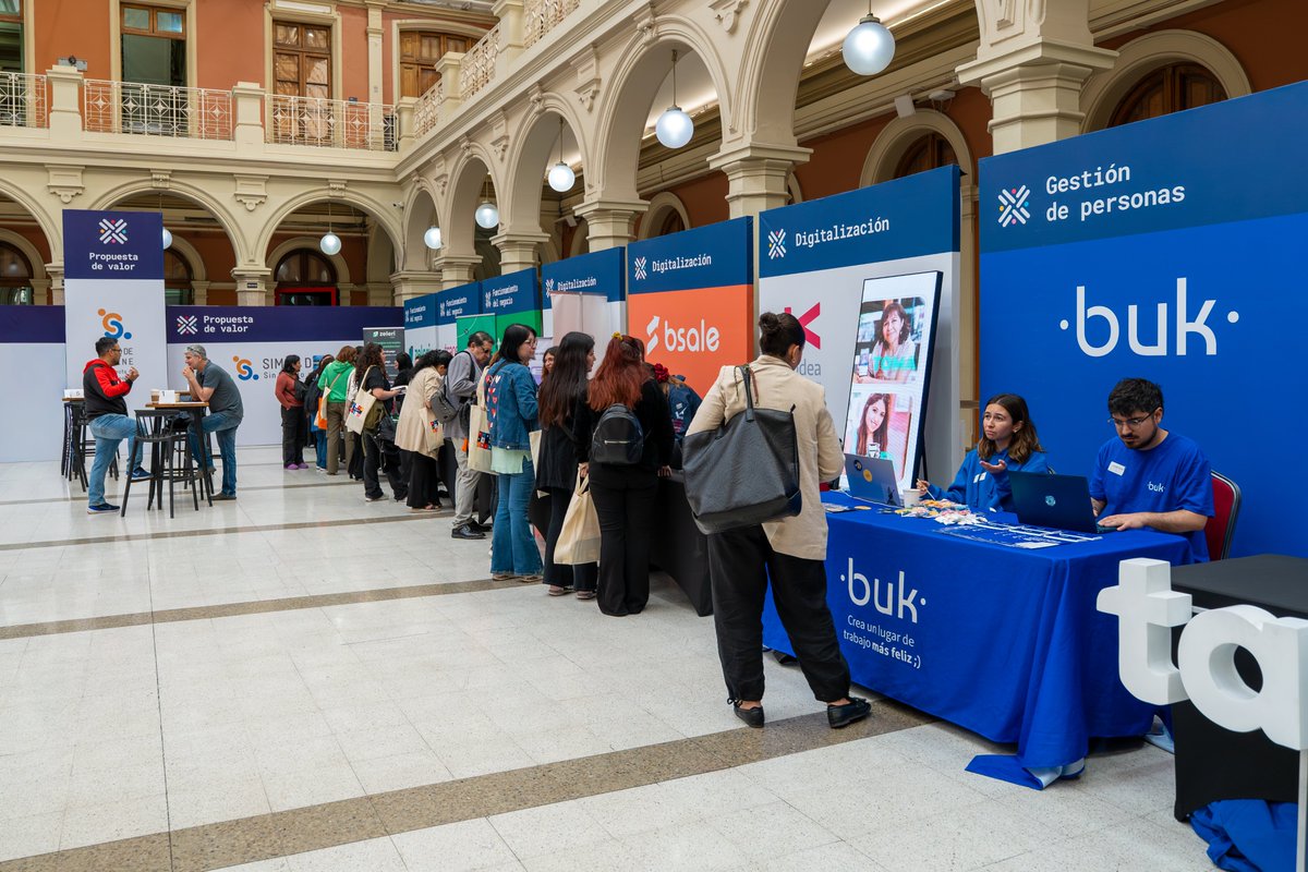 🌟 Más de 500 emprendedores participaron en el Encuentro “Piensa en Grande” 🚀, compartiendo experiencias, creando redes y conociendo la nueva plataforma #LaBrújulaDelEmprendedor.

 📖 Revisa la nota aquí fundacionluksic.cl/destacados/enc…

 #PiensaEnGrande #Emprendimiento