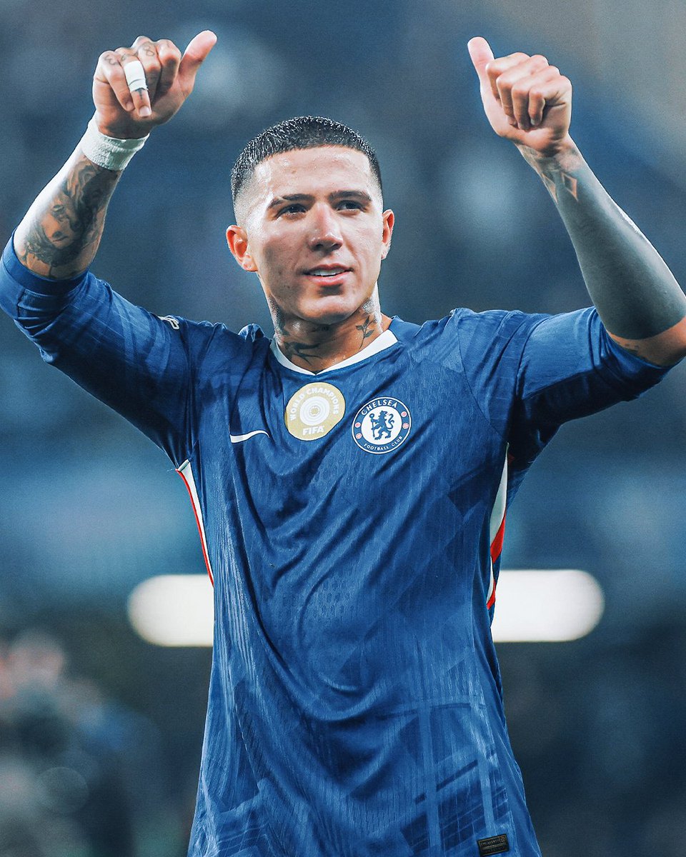 Squawka's tweet image. Enzo Fernández is the only Chelsea player to be directly involved in 20 goals across all competitions in 2025:

◉ 10 goals
◉ 10 assists 

He&apos;s been directly involved in 14 goals in his last 21 games at Stamford Bridge (6 goals, 8 assists).  ⚽️🅰️