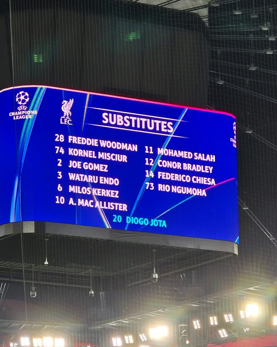 Frankfurt incluiu o nome de Diogo Jota ❤️