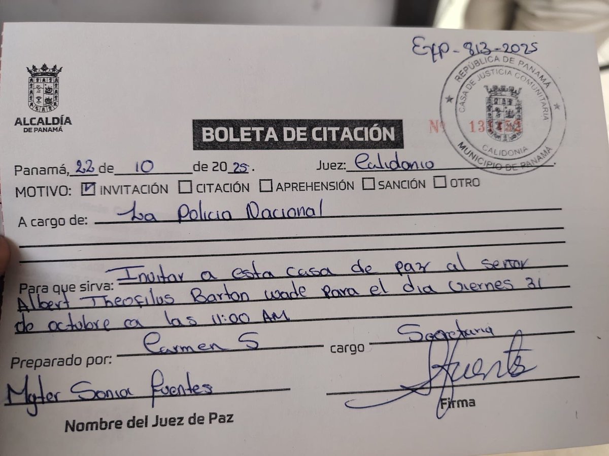 destinopanama_'s tweet photo. #LoÚltimo | Periodistas amenazados está tarde en la Asamblea Nacional, presentan denuncia ante juez de paz de Calidonia contra el señor Albert Theofilus Barton Wade. La audiencia se fijó para el 31 de octubre. https://t.co/bI0bBnJvi1