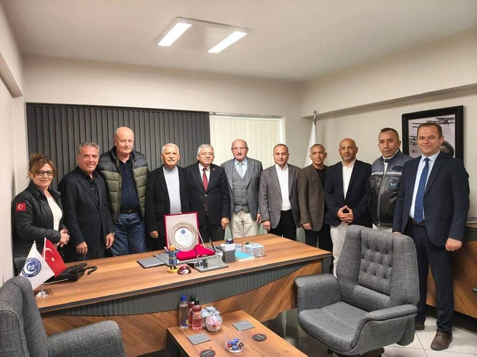 tlybkdgd's tweet image. AVAZ Yönetimi olarak #HÜR-SEN🇹🇷 Genel Merkezini ziyaret ettik.
İlgi alaka ..Misafir perverliğiniz den dolayı ,Çok teşekkür ederiz..🙏
#Avaz Araştırma ve Strateji Merkezi 🇹🇷 Milletin AVAZı 
@AvazStrateji @sdeniz13