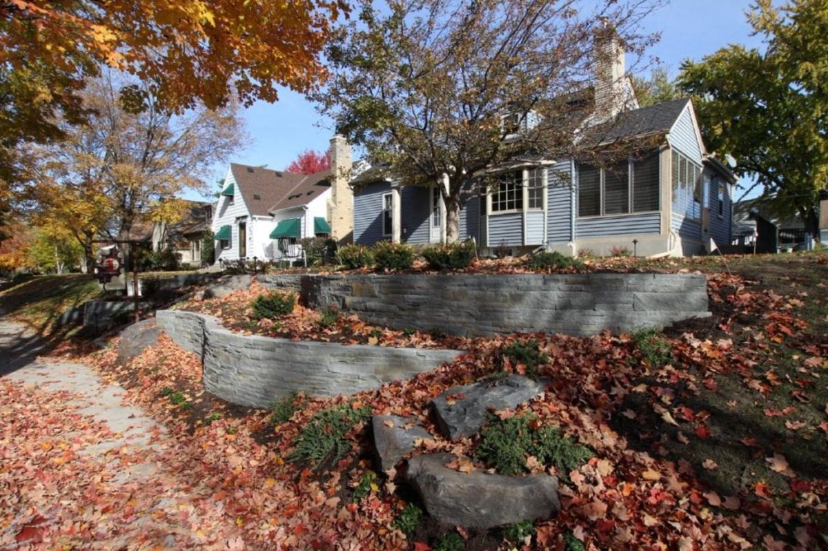 GroundOneMN's tweet image. 🍁 Creative design, professional care, and results that last—discover the GroundOne difference this season.
#GroundOne #TwinCitiesLandscaping #FallStyle #OutdoorLiving