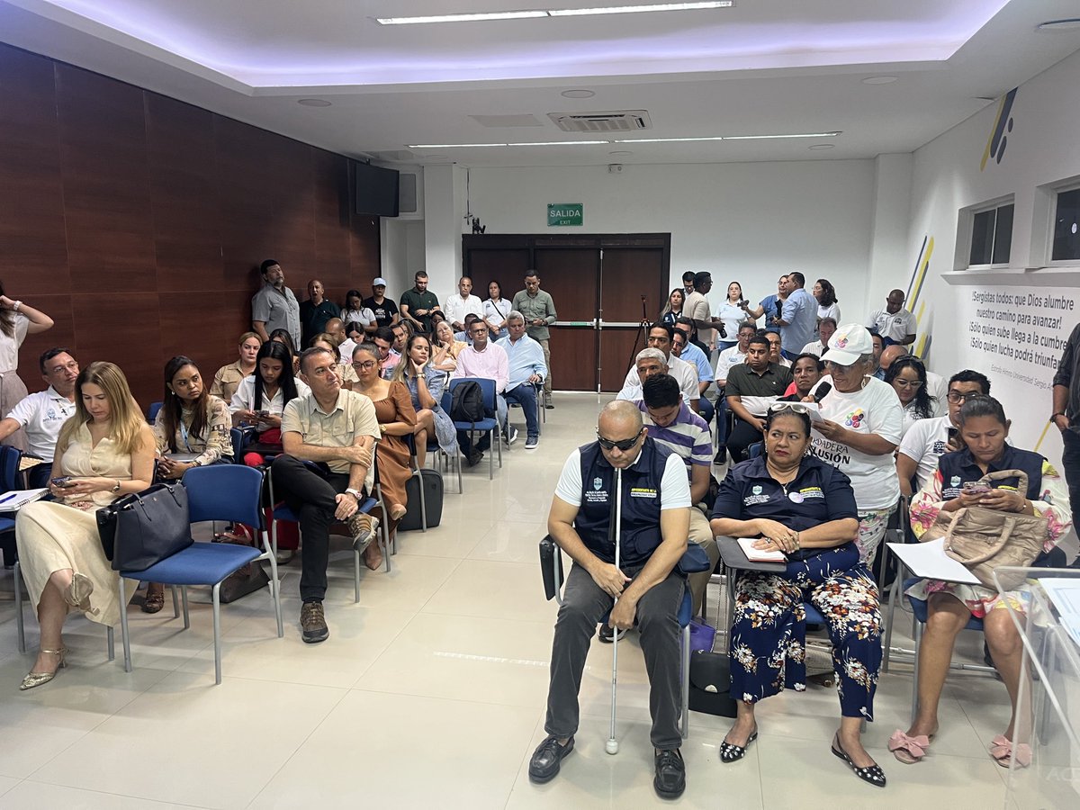 #Aestahora se realiza el Comité de Discapacidad Distrital con presencia del alcalde <a href="/CarlosPinedoC/">Carlos Pinedo Cuello</a> 

También rendimos cuentas sobre nuestras gestiones y acciones desde la <a href="/promsocialsmr/">Secretaría de Promoción Social de Santa Marta</a>, como son:

Contratación de un Enlace de su misma población.
• Trabajo interinstitucional con